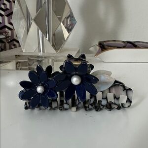 Lele Sadoughi Navy and Pearl Hair Clip